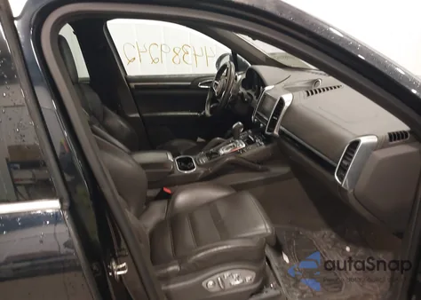 2016 Porsche Cayenne z USA, uszkodzony, nr VIN WP1AA2A2XGKA13297